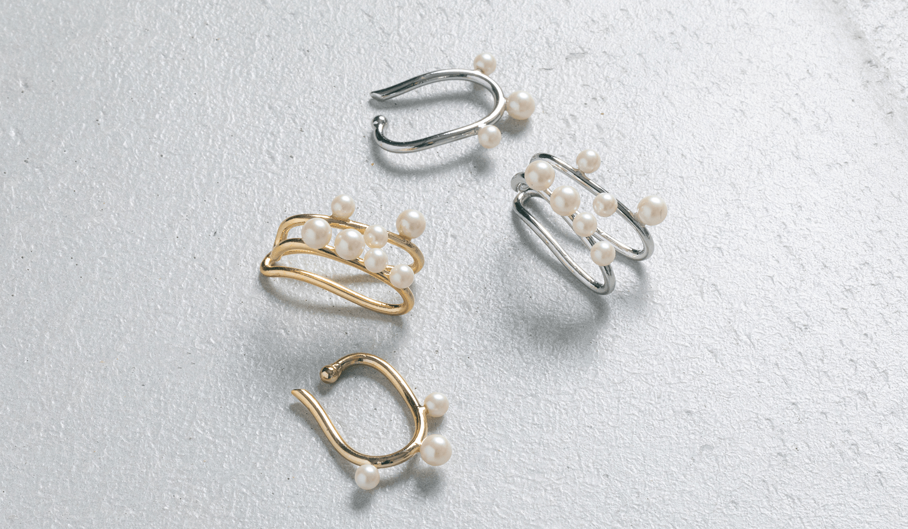 上品にもカジュアルにも!パールイヤーカフで彩る、新しい耳元のおしゃれ - iroy.