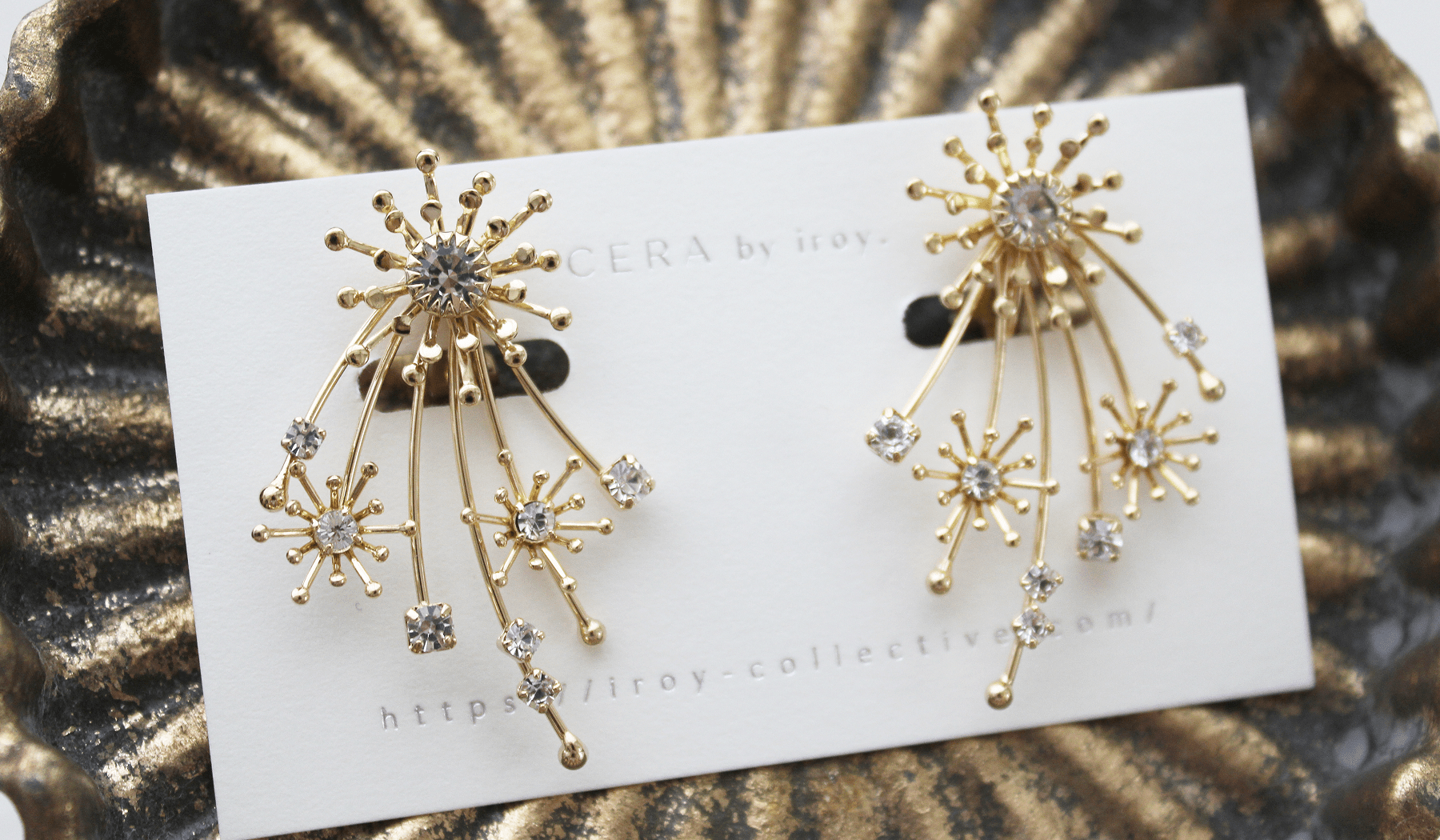 花嫁を輝かせるゴールドアクセサリーの魅力とは?人気ブランドが選ばれる理由 - iroy.