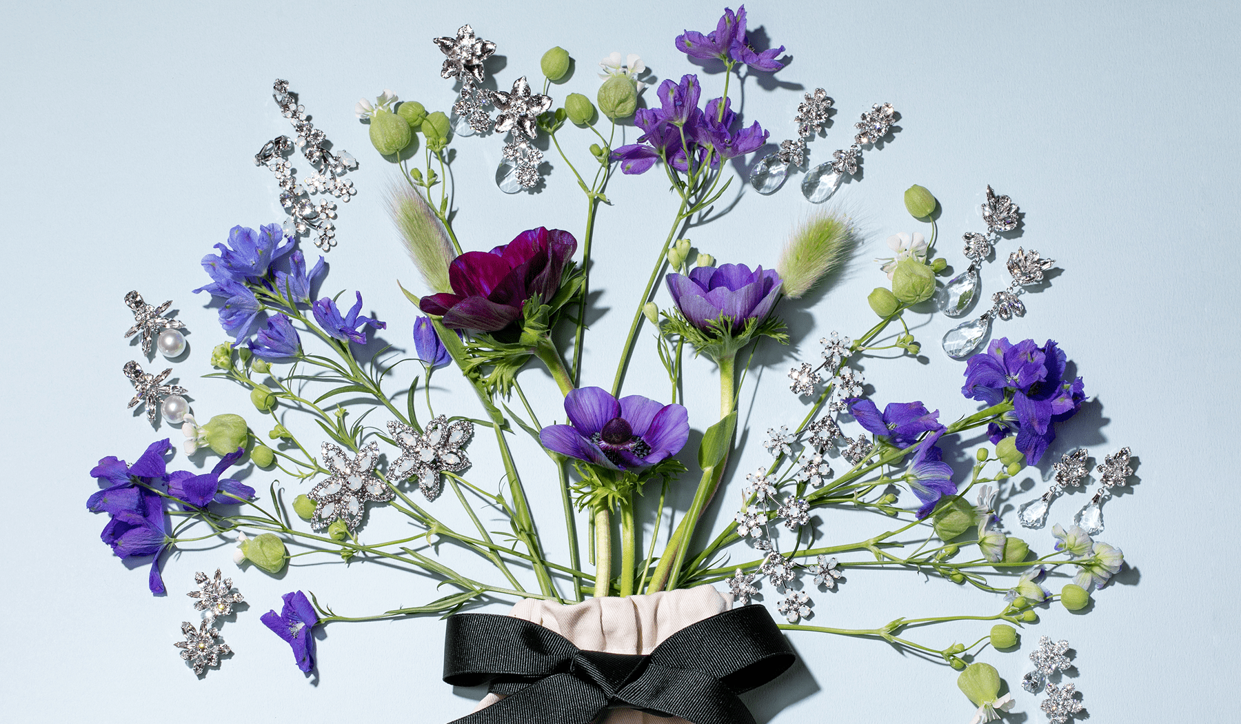 花のアクセサリーブランド特集。華やかに彩る人気の花モチーフジュエリー - iroy.