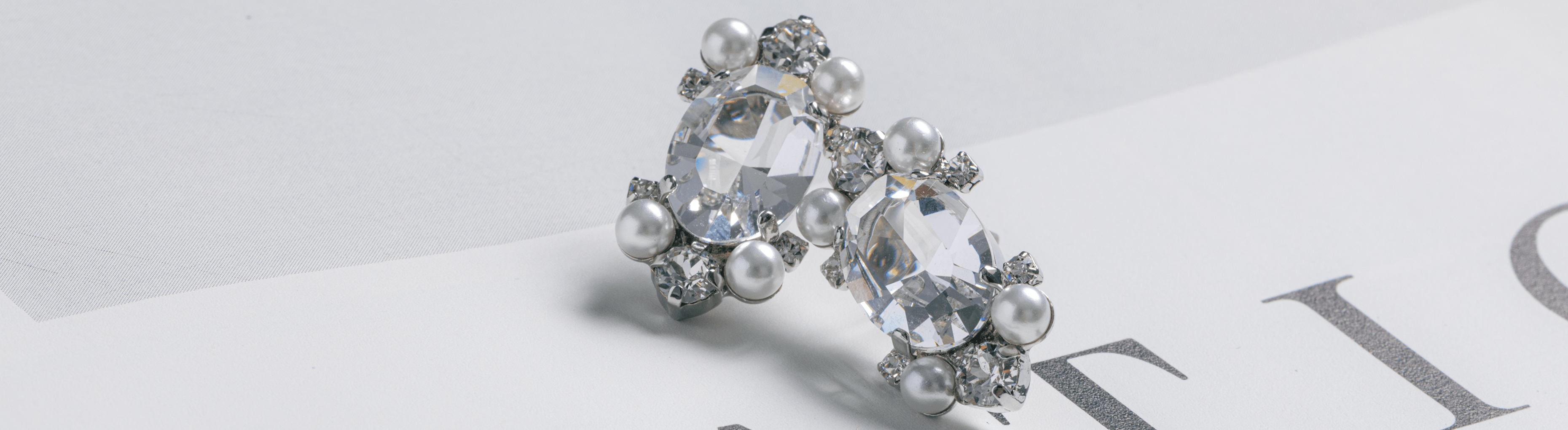 ブライダルピアス - iroy.